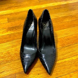 Vince Camuto Black Pumps - Size 6